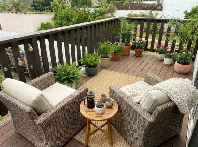 1376 Darwin Road, Oceanside, CA 92056