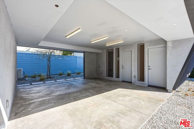 1284 S Cloverdale Avenue, Los Angeles, CA 90019