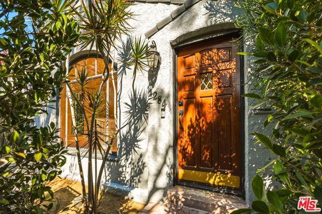 1284 S Cloverdale Avenue, Los Angeles, CA 90019
