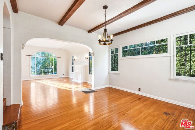1284 S Cloverdale Avenue, Los Angeles, CA 90019