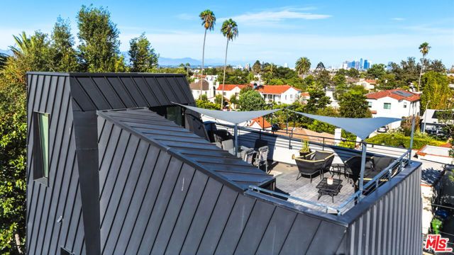 1284 S Cloverdale Avenue, Los Angeles, CA 90019