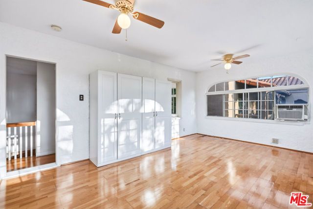 1284 S Cloverdale Avenue, Los Angeles, CA 90019