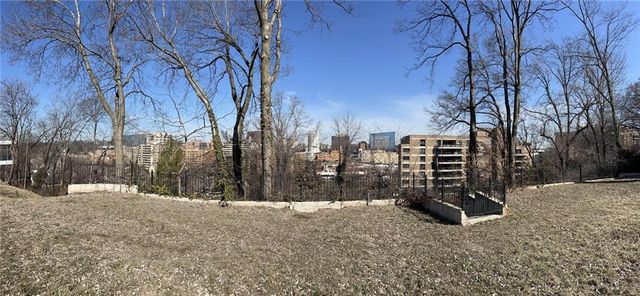 606 W 49th Terrace, Kansas City, MO 64112