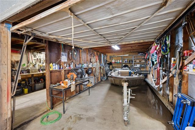 1440 N Shore Road, Atkins, AR 72823