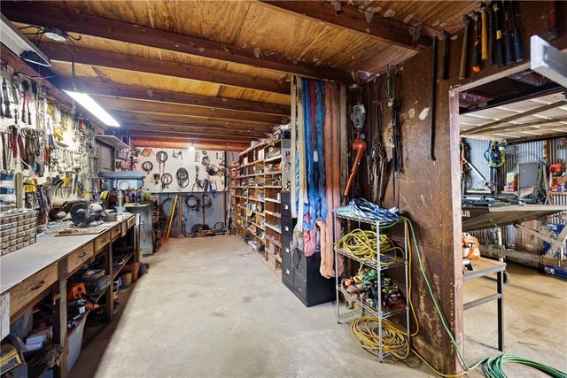 1440 N Shore Road, Atkins, AR 72823