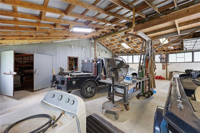 1440 N Shore Road, Atkins, AR 72823