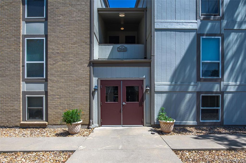 7342 S Xenia Circle B, Centennial, CO 80112