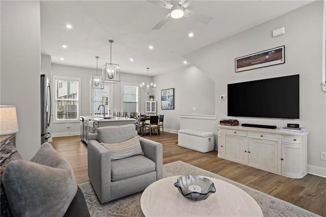 144 Chestnut Circle, Atlanta, GA 30342