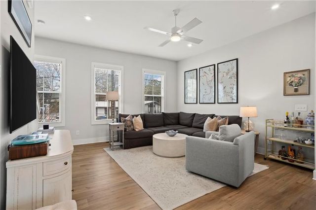 144 Chestnut Circle, Atlanta, GA 30342
