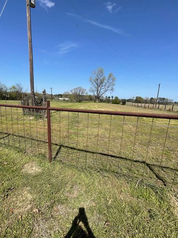 1608 E FM 124, Beckville, TX 75631