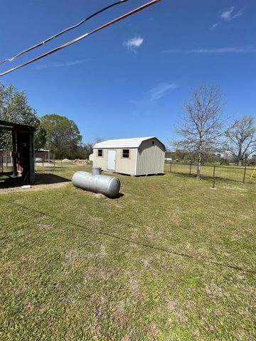 1608 E FM 124, Beckville, TX 75631