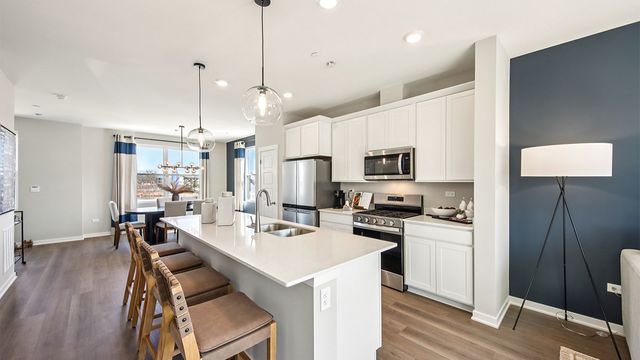 2227 Waters Edge Drive, Schaumburg, IL 60173