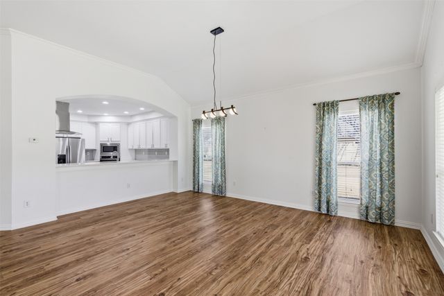 8925 Crestview Drive, Denton, TX 76207