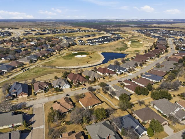 8925 Crestview Drive, Denton, TX 76207