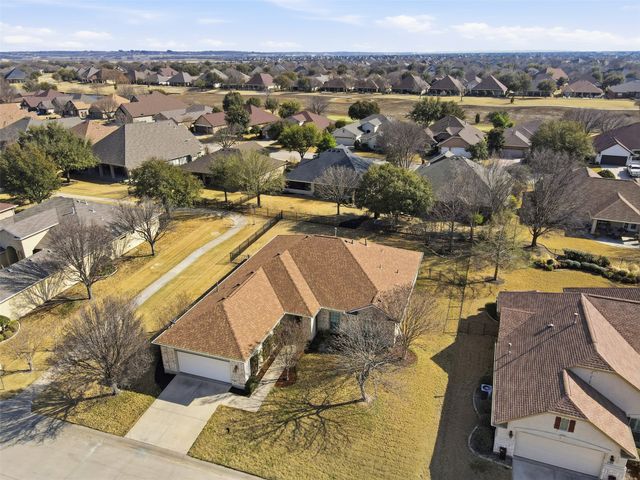 8925 Crestview Drive, Denton, TX 76207