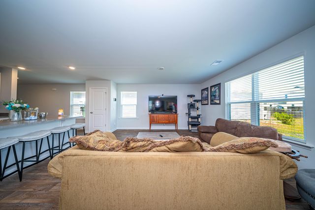 212 Coral Sunset Way, Summerville, SC 29486