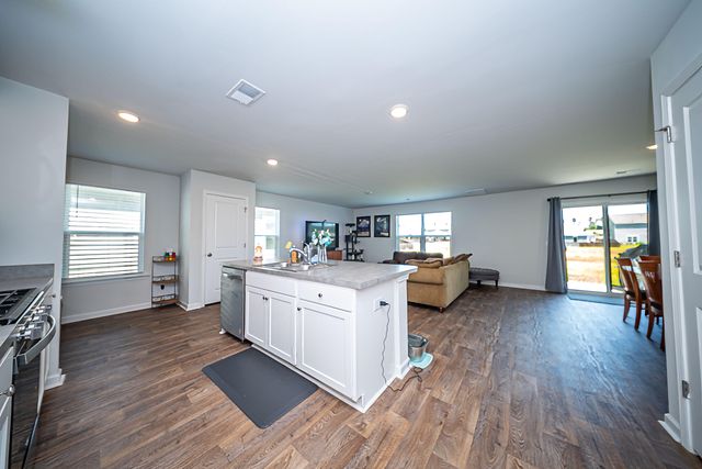 212 Coral Sunset Way, Summerville, SC 29486