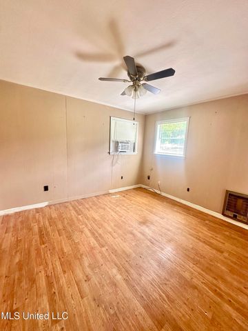 176 Revell Road, Grenada, MS 38901