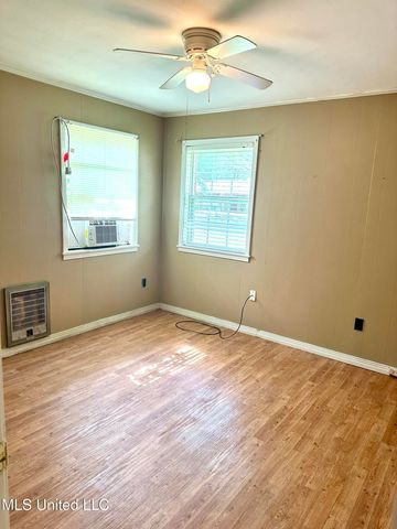 176 Revell Road, Grenada, MS 38901