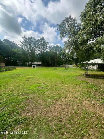 176 Revell Road, Grenada, MS 38901