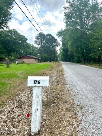 176 Revell Road, Grenada, MS 38901