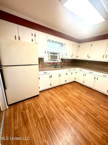 176 Revell Road, Grenada, MS 38901