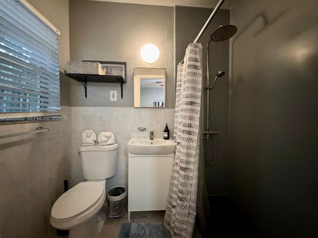 1130 NE 81st St 3, Miami, FL 33138