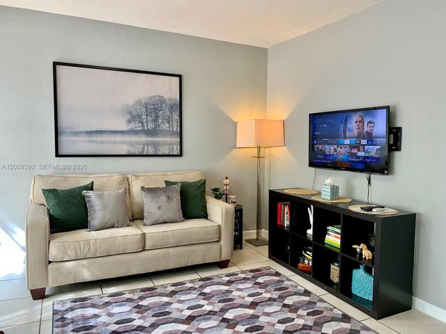 1130 NE 81st St 3, Miami, FL 33138