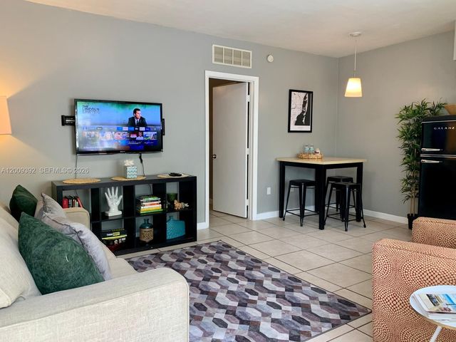 1130 NE 81st St 3, Miami, FL 33138