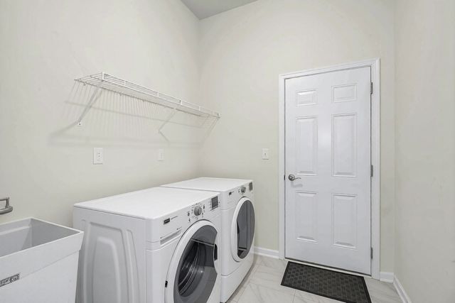 106 Sherwood Dr, Methuen, MA 01844