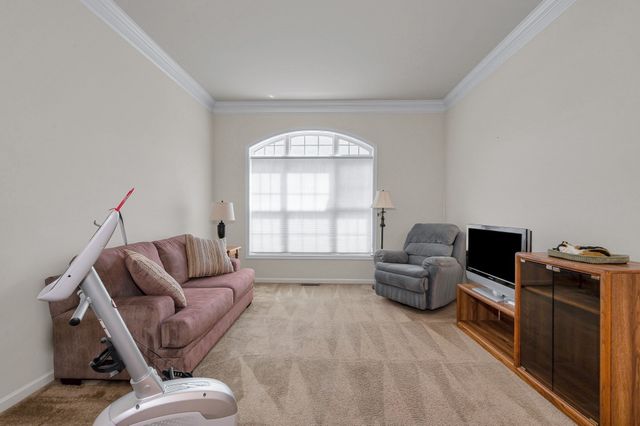 106 Sherwood Dr, Methuen, MA 01844