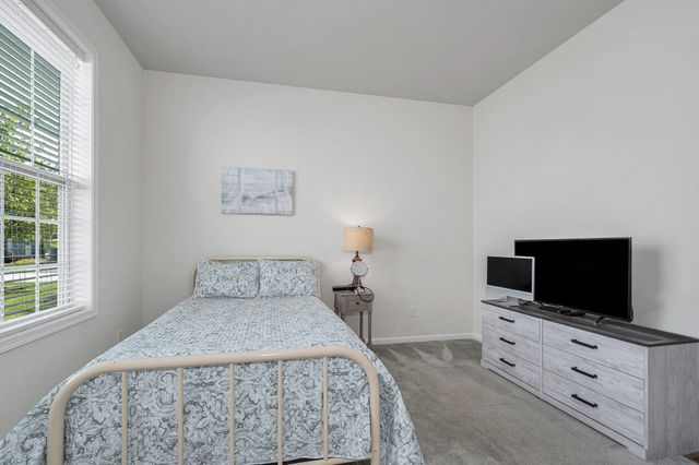 106 Sherwood Dr, Methuen, MA 01844