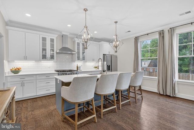 6804 FARRAGUT AVE, Falls Church, VA 22042