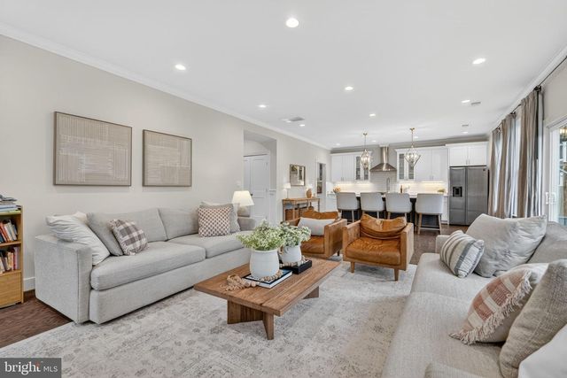 6804 FARRAGUT AVE, Falls Church, VA 22042