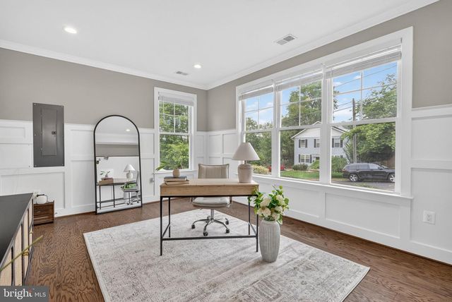 6804 FARRAGUT AVE, Falls Church, VA 22042