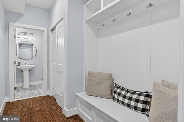 6804 FARRAGUT AVE, Falls Church, VA 22042