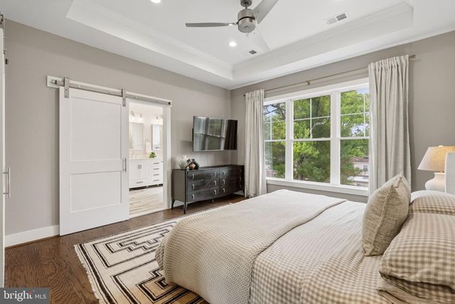 6804 FARRAGUT AVE, Falls Church, VA 22042