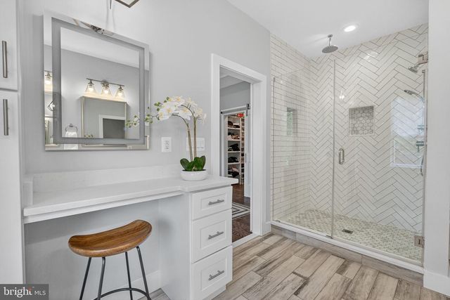 6804 FARRAGUT AVE, Falls Church, VA 22042