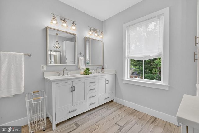 6804 FARRAGUT AVE, Falls Church, VA 22042