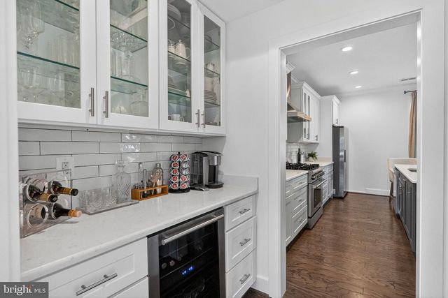 6804 FARRAGUT AVE, Falls Church, VA 22042