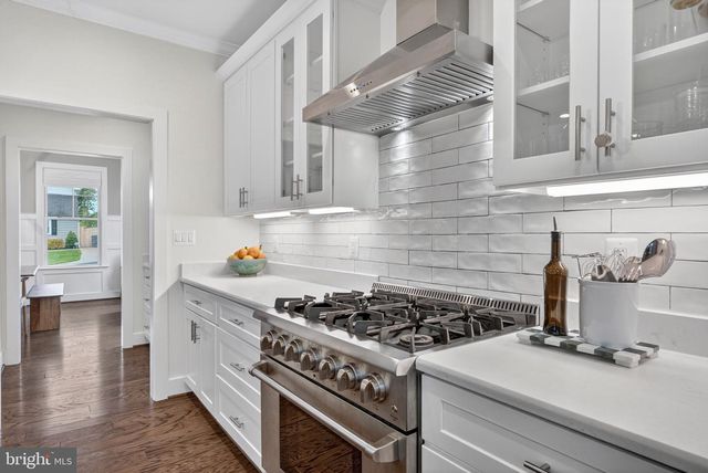 6804 FARRAGUT AVE, Falls Church, VA 22042