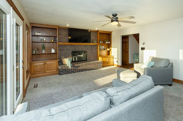 2125 W 15th Street S, Newton, IA 50208