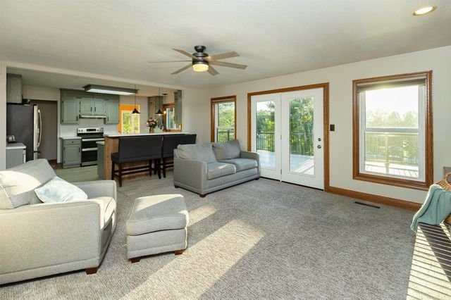 2125 W 15th Street S, Newton, IA 50208