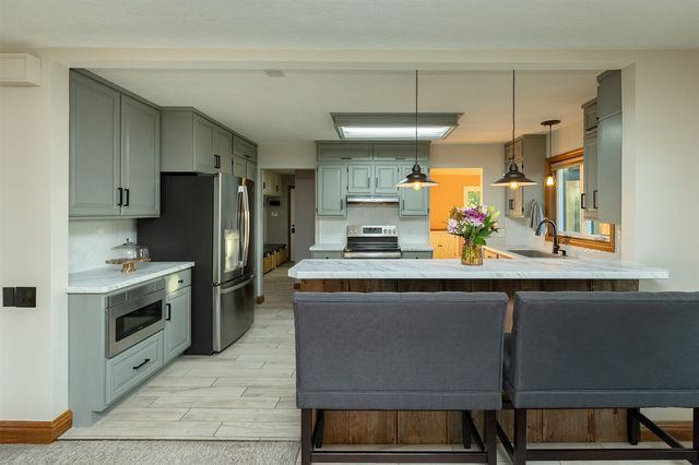 2125 W 15th Street S, Newton, IA 50208