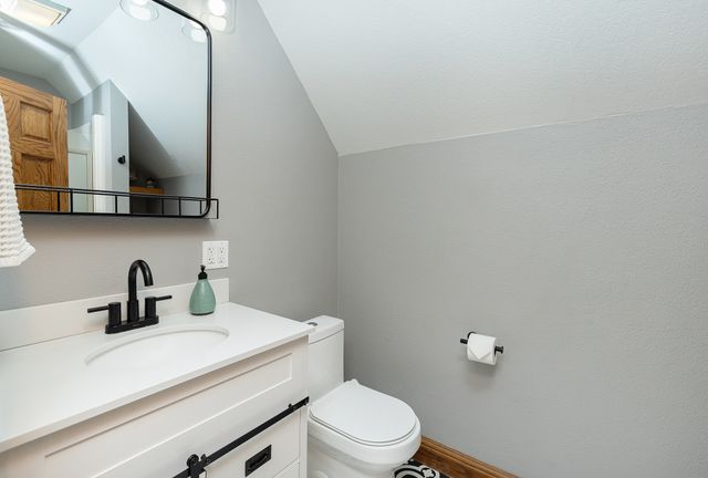 2125 W 15th Street S, Newton, IA 50208