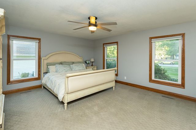 2125 W 15th Street S, Newton, IA 50208