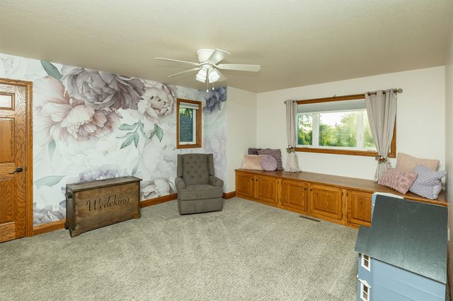 2125 W 15th Street S, Newton, IA 50208