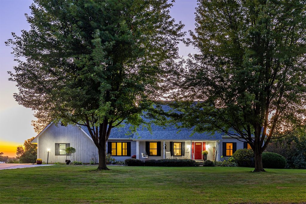 2125 W 15th Street S, Newton, IA 50208