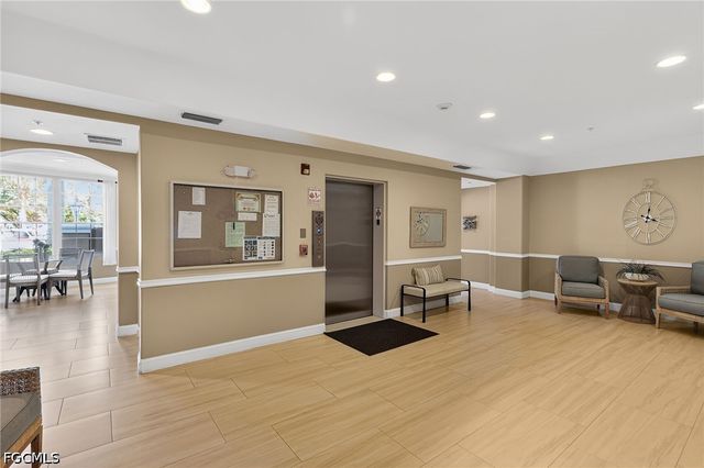 9121 Southmont CV 102, Fort Myers, FL 33908