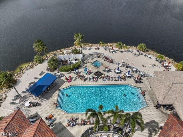 9121 Southmont CV 102, Fort Myers, FL 33908